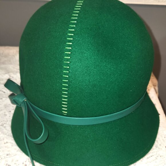Vintage Exclusive Evelyn Varon Green Genuine Fur Felt Hat - Picture 1 of 4